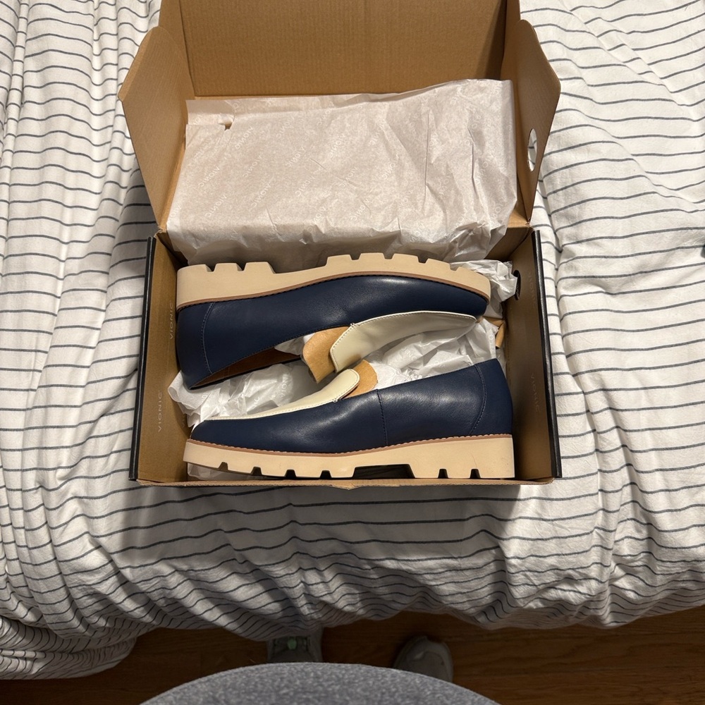 Vionic loafer - Picture 2 of 5